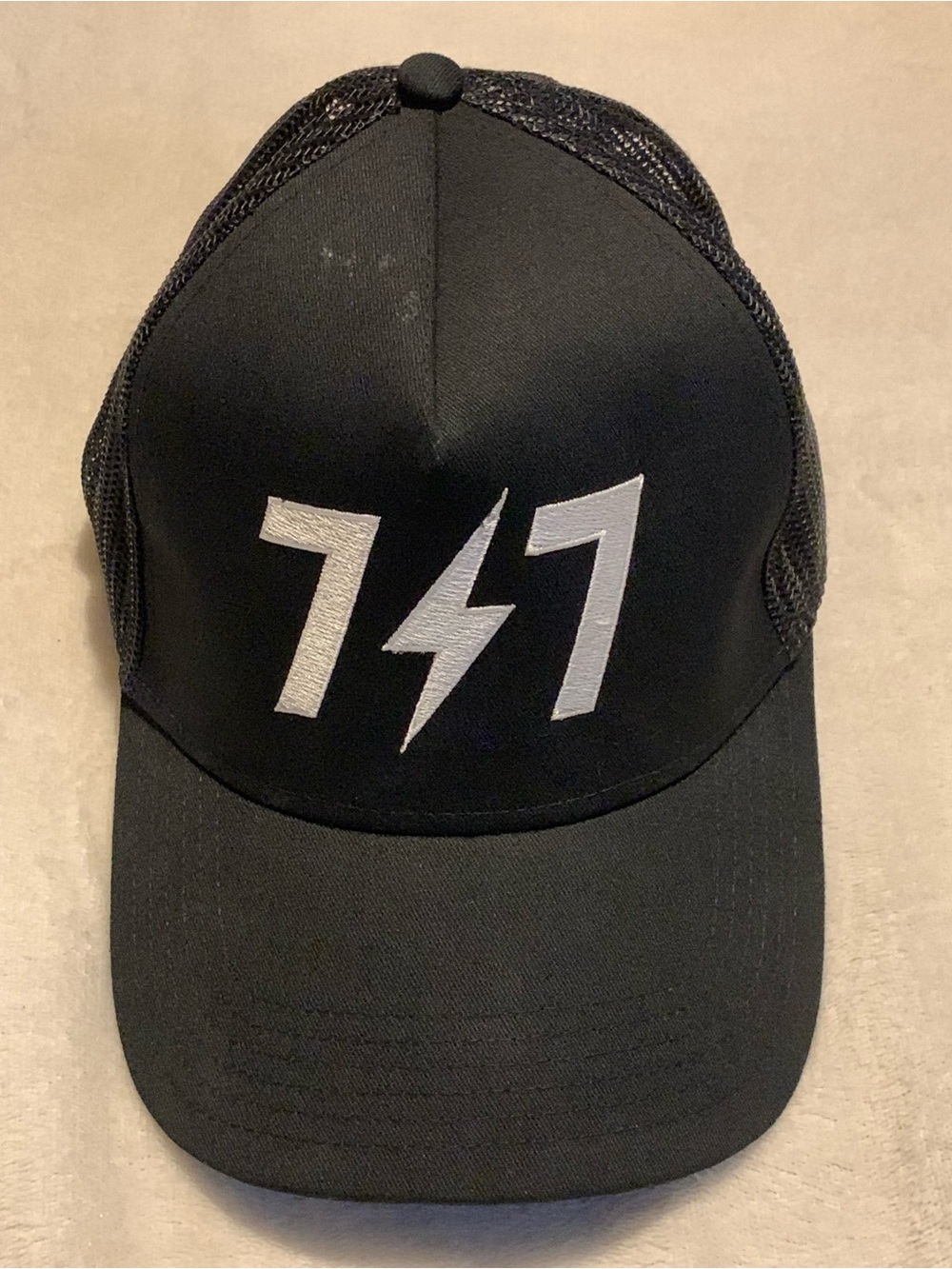 Warren Zeiders hat